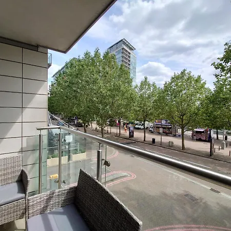 Fully Serviced Two Bed Apartment By Excel & O2 London Exterior photo