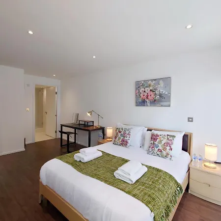 Fully Serviced Two Bed Apartment By Excel & O2 London Exterior photo