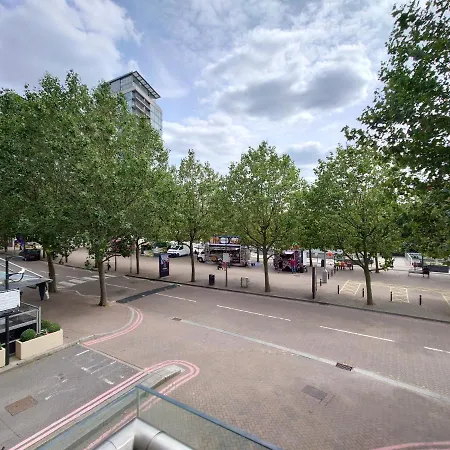 Fully Serviced Two Bed Apartment By Excel & O2 London Exterior photo
